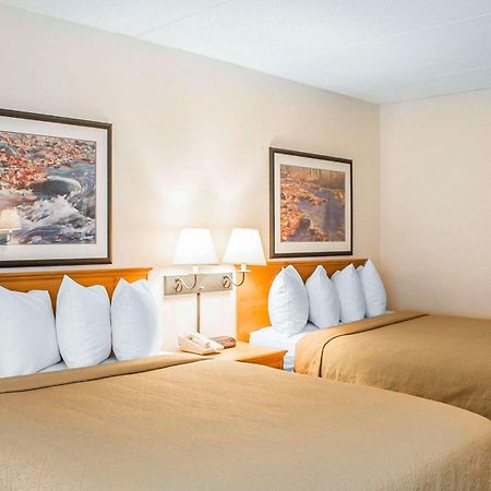 Quality Inn Rhinelander Buitenkant foto