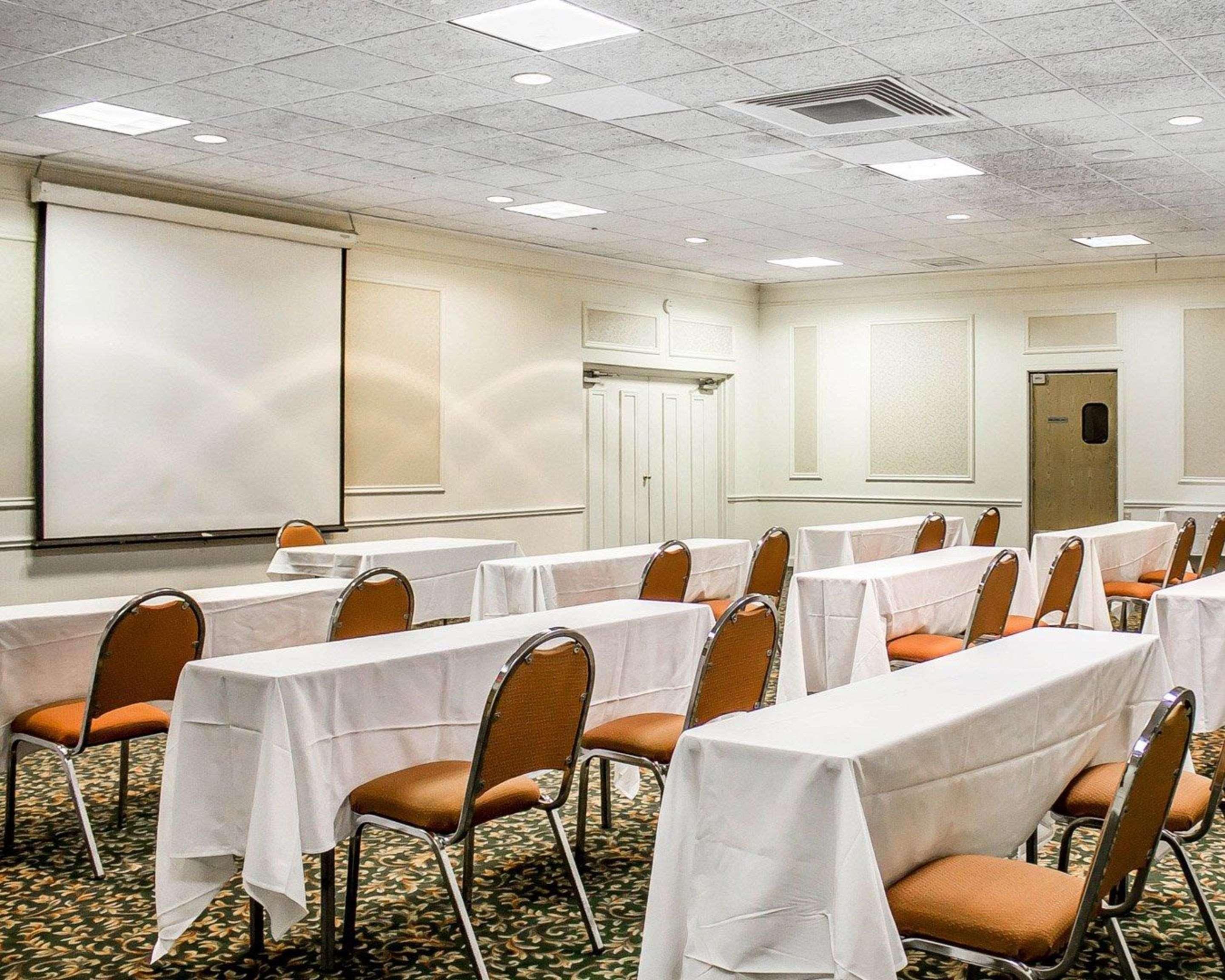 Quality Inn Rhinelander Buitenkant foto