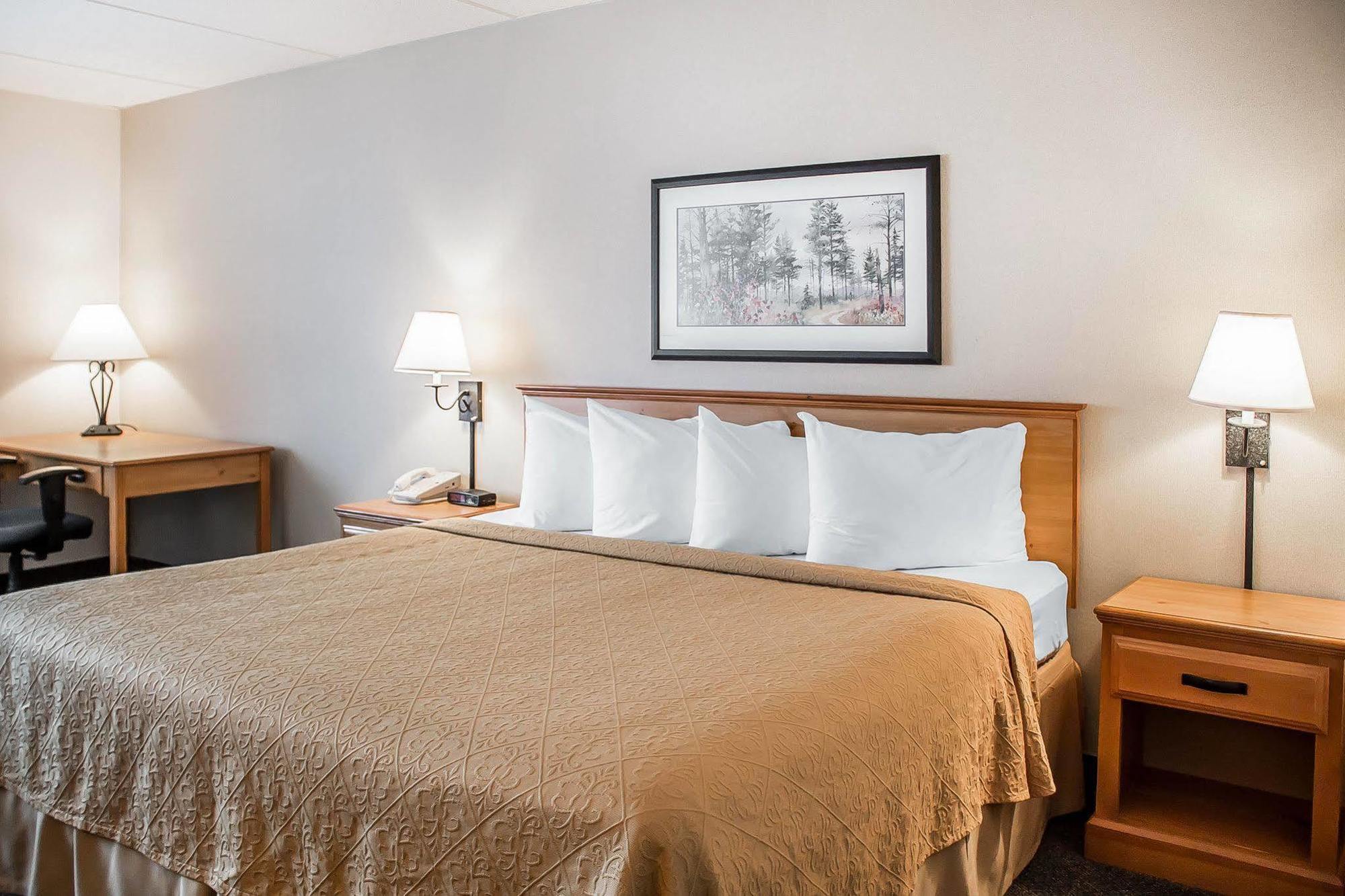 Quality Inn Rhinelander Buitenkant foto