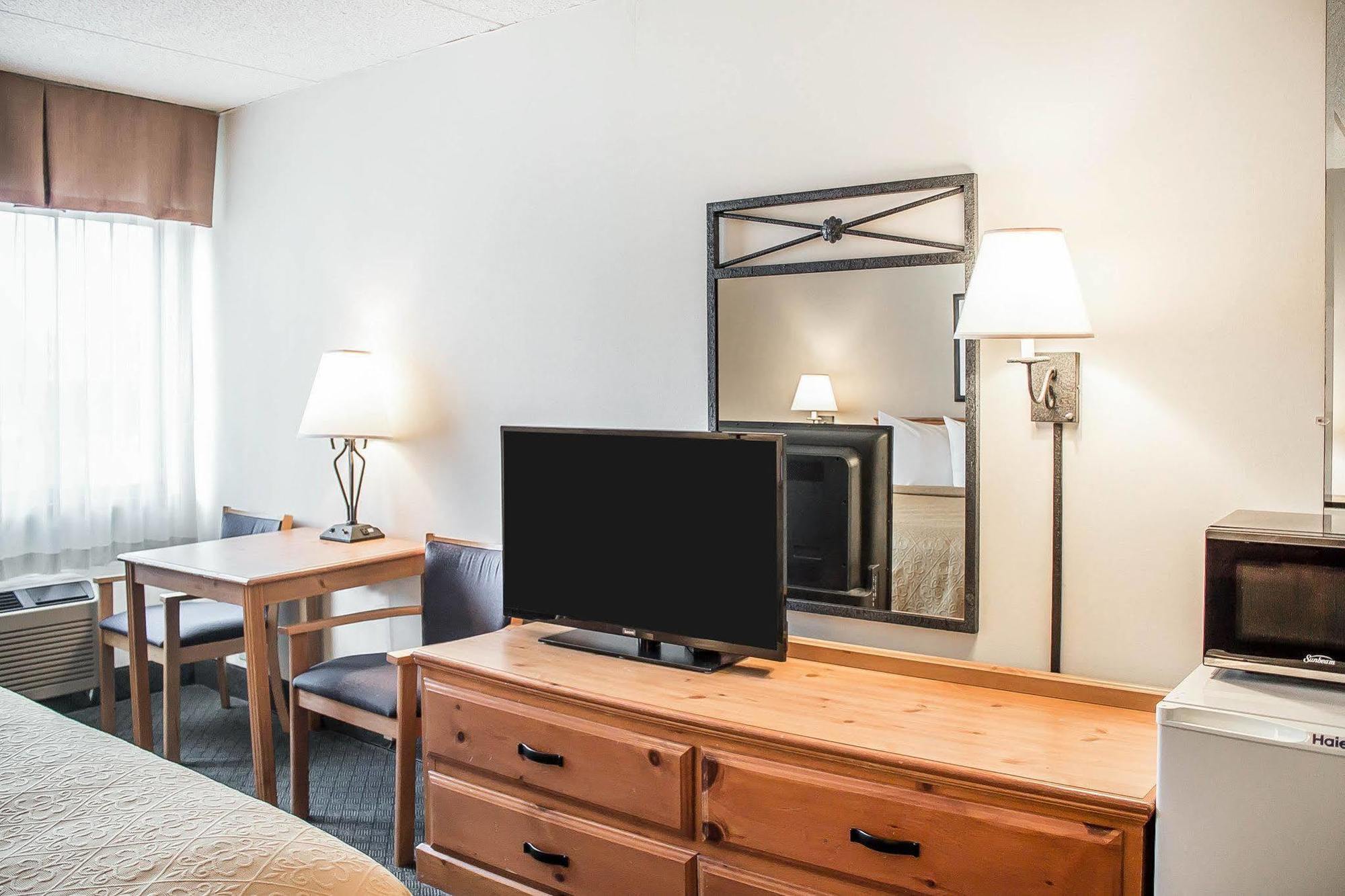 Quality Inn Rhinelander Buitenkant foto
