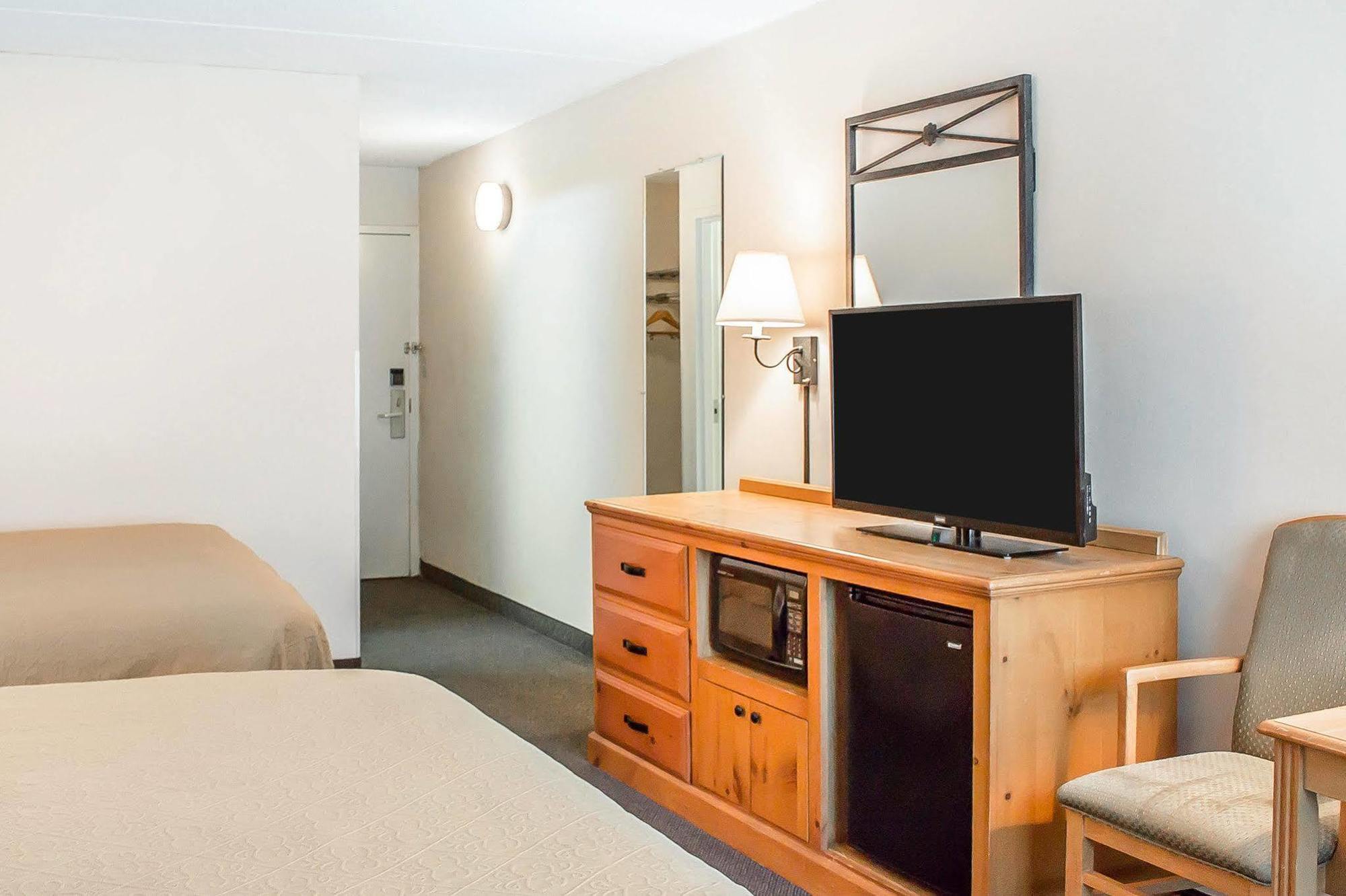 Quality Inn Rhinelander Buitenkant foto